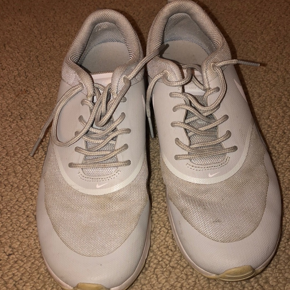 Nike Tennis Shoes